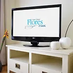 Flores Park Apartment
