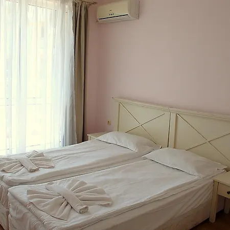 Flores Park Sunny Beach