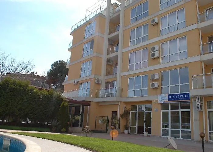 Flores Park Sunny Beach